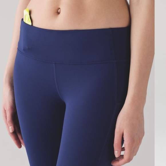 Lululemon Pace Rival Crop (22")
Blueberry Jam Size 4 - Picture 13 of 14